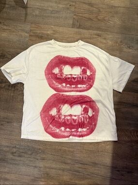 White Short Sleeve Tee with Pink Lip Print